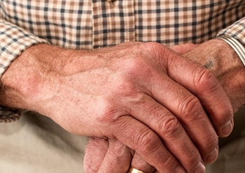 Nova taxa de juros de empréstimos a aposentados deve sair esta semana