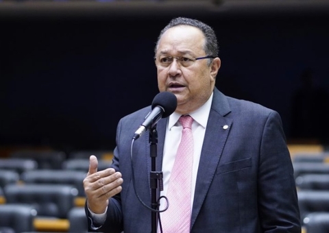 Projeto de Silas Câmara aumenta pena para veterinário que pratica maus-tratos