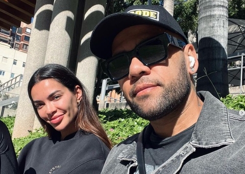 Joana Sanz visita Daniel Alves na prisão após anunciar fim do casamento