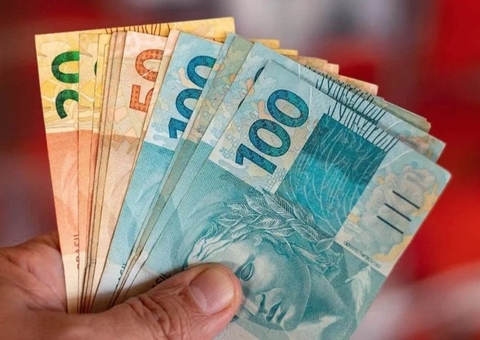 Trabalhadora que ficou sem salário por 30 anos vai receber R$ 800 mil