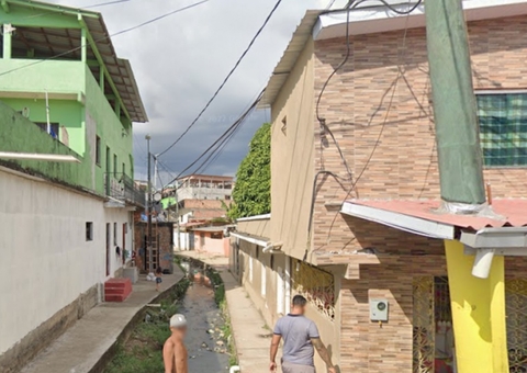 Casas construídas em igarapés devem ser demolidas em Manaus
