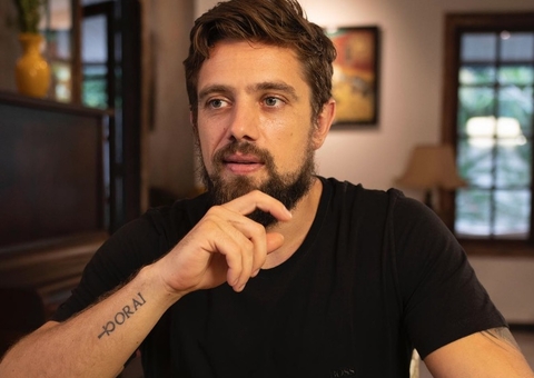 Rafael Cardoso sofre acidente de moto no Rio