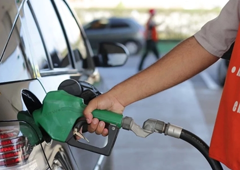 Frentista demitido após faltar trabalho para consulta ganha indenização