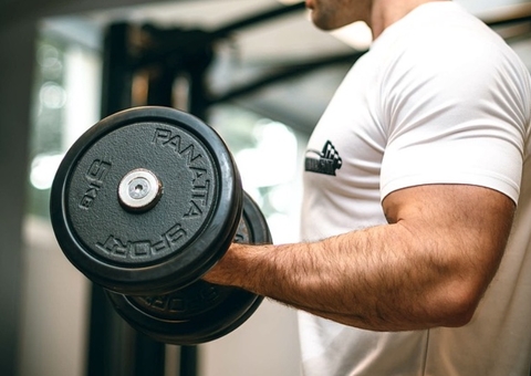 Médicos não podem mais prescrever anabolizantes para fins estéticos e ganho de massa