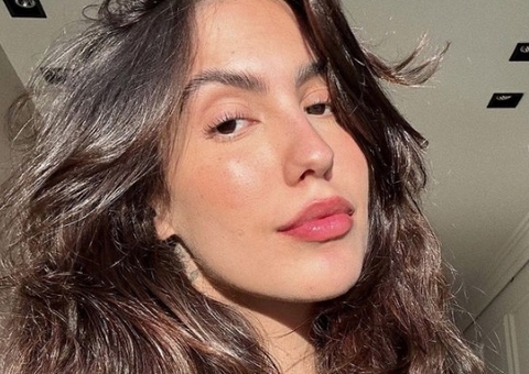 Gabi Brandt revela nome do terceiro filho e vira piada: 'homenagem ao Naldo?'