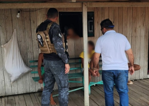 Cheia de hematomas, jovem mantida em cárcere privado pelo marido é resgatada no Amazonas