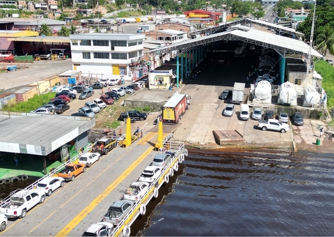 Sem melhorias há 28 anos, feira do Porto da Ceasa começa a ser reformada em Manaus