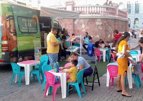 Mania de Ler: Largo de São Sebastião recebe Biblioteca Volante neste domingo
