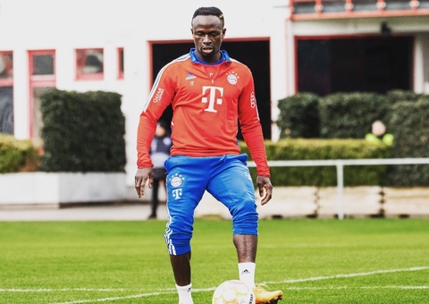 Mané bate em colega no vestiário e recebe multa de R$ 1,6 milhão