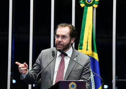 Plínio critica STF por possibilidade de restabelecer contribuição sindical