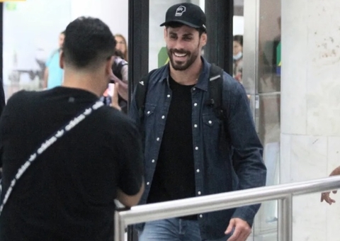 Cara de Sapato retorna ao Brasil às vésperas da final do BBB23 