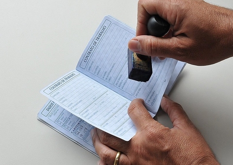 Lula sanciona lei que inclui dados sobre raça em documentos trabalhistas