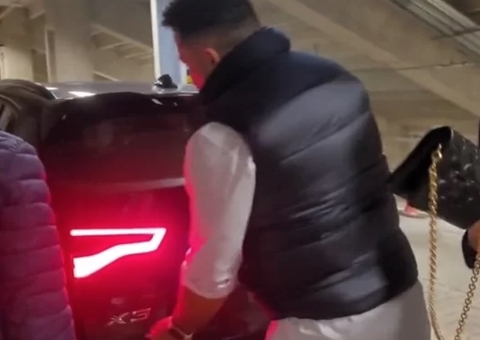 Ronaldo Fenômeno é flagrado tirando homem do porta-malas e vídeo viraliza; veja