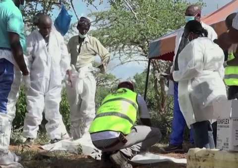 Chega a 58 número de corpos de fiéis encontrados em vala após seita do jejum