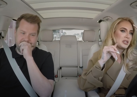 Adele vai às lágrimas em ‘Carpool Karaoke’ ao relembrar de divórcio