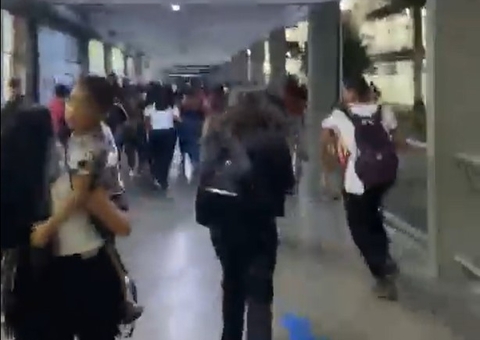 Assalto na área externa da Universidade Nilton Lins deixa alunos em pânico em Manaus; vídeos