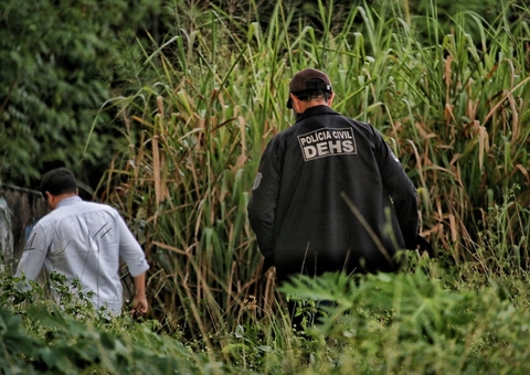 Ossada humana é encontrada em área de mata em Manaus