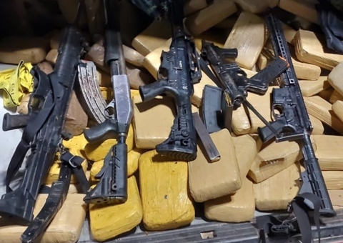 Dupla é presa com quase 1 tonelada de drogas e armamento pesado no Amazonas