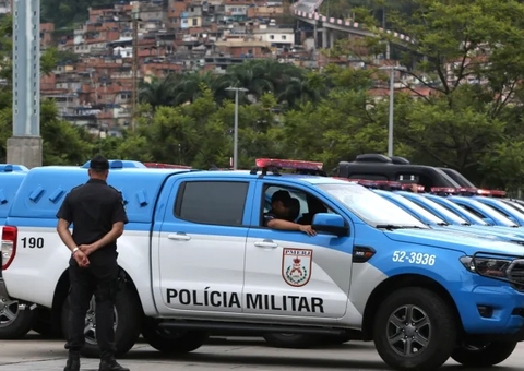 PMs são presos por estupro de jovem de 18 anos dentro de viatura