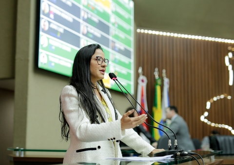 Deputada apresenta PL que garante vagas a estudantes amazonenses na UEA