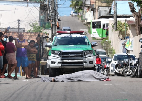 Homem é assassinado na frente da filha ao levar criança para escola em Manaus