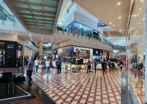 Shoppings de Manaus são alvos de investigação do MPAM