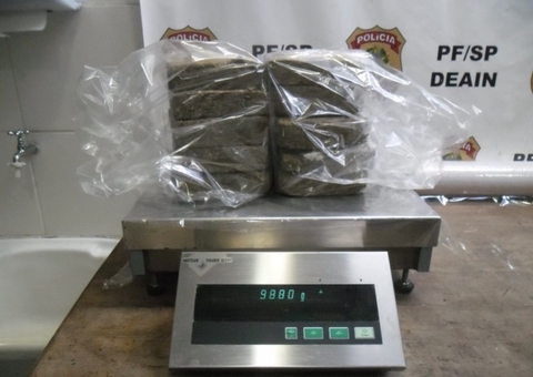 Homem que saiu de Manaus com mala recheada de drogas é preso pela PF em aeroporto