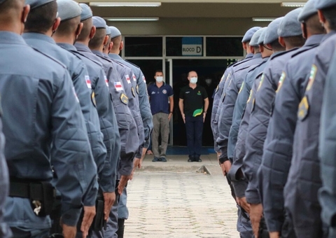 Justiça manda governo promover PMs no Amazonas