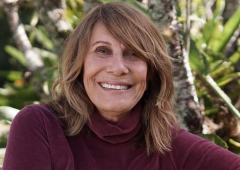 Aos 76, Renata Sorrah assume bissexualidade publicamente 