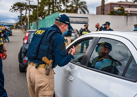 Foragidos, homens são presos por não pagarem pensão alimentícia na BR-319