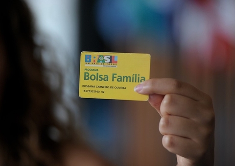 Lula sanciona lei que destina R$ 71,4 bilhões para o Bolsa Família