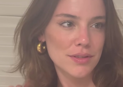 Sarada, Alice Wegmann posta fotos nua e mostra transformação no corpo para personagem