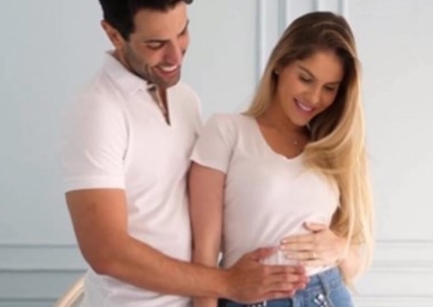 Bárbara Evans anuncia que está grávida de gêmeos: 'Deus é maravilhoso'