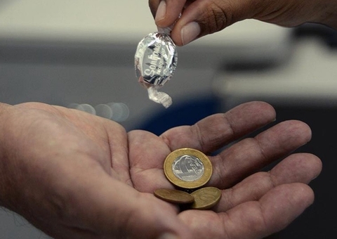 Procon orienta quando denunciar descumprimento da Lei do Troco no Amazonas