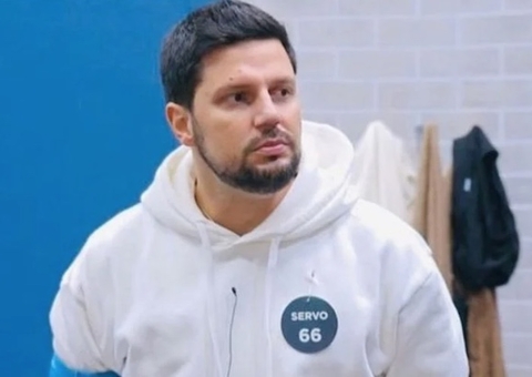 A Grande Conquista: Thiago Servo se descuida e deixa pênis à mostra 