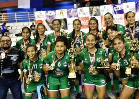 Estrela do Norte embarca para Taça Brasil de futsal feminino, no Paraná