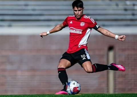Flamengo negocia a contratação do atacante Luiz Araújo, ex-São Paulo