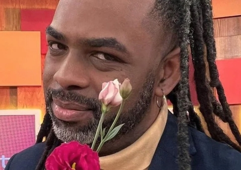 Manoel Soares já anuncia saída do 'Encontro' para amigos e Globo está incomodada, diz site