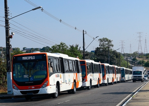 Prefeitura anuncia compra de mais 250 ônibus com ar-condicionado em Manaus