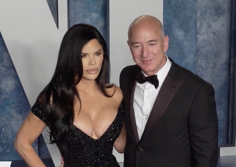 Dono da Amazon, bilionário Jeff Bezos fica noivo da apresentadora Lauren Sánchez  