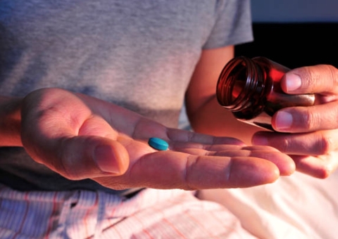 Homem corre risco de amputar pênis após misturar viagra e ecstasy em maratona de sexo