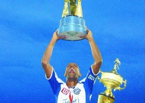 Ex-zagueiro e capitão, Paulão é o novo técnico do São Raimundo para a Série B