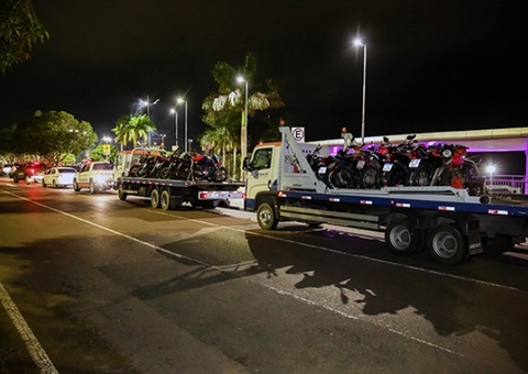 'Rolezinho' termina com 40 motos levadas para parqueamento do Detran-AM