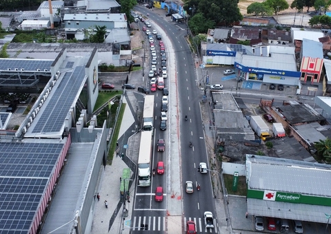 Obra de alargamento da avenida Efigênio Salles avança em Manaus