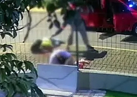 Homem é morto e mulher que passeava com criança é baleada dentro de condomínio; vídeo