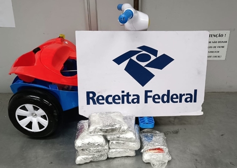 Cocaína escondida em velocípede é aprendida no aeroporto de Manaus