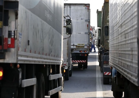 CGU aponta pagamento ilegal de R$ 582 milhões do Auxílio Caminhoneiro no governo Bolsonaro