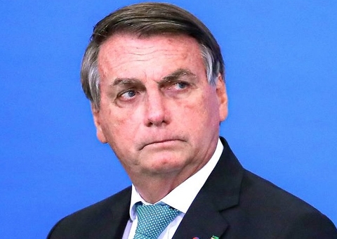 Bolsonaro evita comentar escolha de Zanin para o STF: 'competência do presidente'