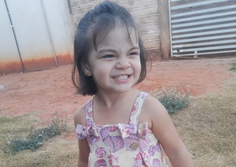 Pilar despenca e mata menina de 4 anos que se embalava em rede