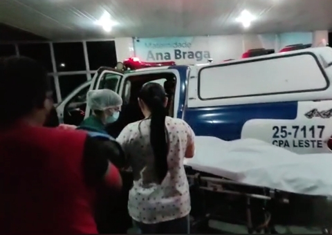 Grávida dá à luz dentro de viatura da PM em Manaus; vídeo